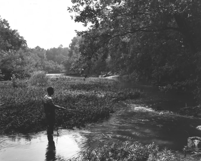 Fishing in the Duck River, May 1972. Courtesy of Tennessee State Library and Archives.