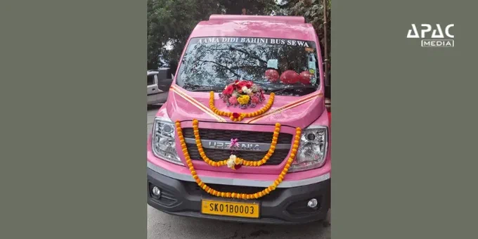 Rashtrapatibhvn, Sikkim, Pink Bus