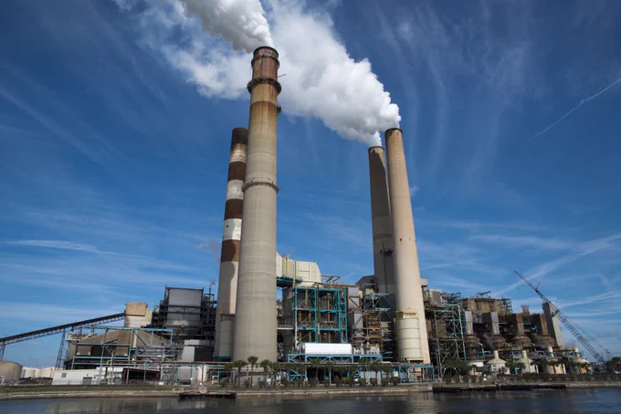 Power Plant Florida Image by Rebecca Humann from Pixabay