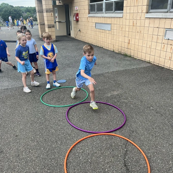 KRO at Hula Hoop Showdown
