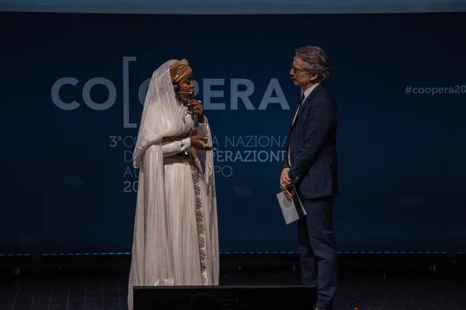 Not just words. Power.

@Alhan_islam lit up the stage and brought poetry to #COOPERA2026 — speaking about peace, justice, and the future we’re building.

Because sometimes, words are where change begins.

Follow COOPERA live from Rome on 26-27 May: www.conferenzacoopera.it