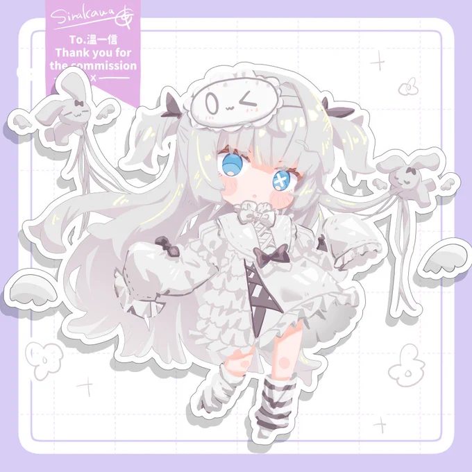 デフォルメされたかわいい少女が少し体をひねって立っているイラスト。
・白く長い髪
・キャラクターのアイマスク
・小さなツーテール
・ふんわりとしたドレス
・片目は✕の瞳孔
・手が隠れる長さの袖
・2匹の兎ぬいぐるみのような天使が髪を持っている
・片足は縞々の靴下
などの特徴がある。
全体的にシールのような見た目の演出がされている。
画像の左上には依頼者に向けてコミッションを感謝するサインがある。