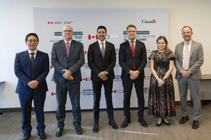 Photo of the Honourable Maninder Sidhu, Minister of International Trade, who met with chief negotiators from all four Mercosur countries during Canada-Mercosur Free Trade Agreement negotiations