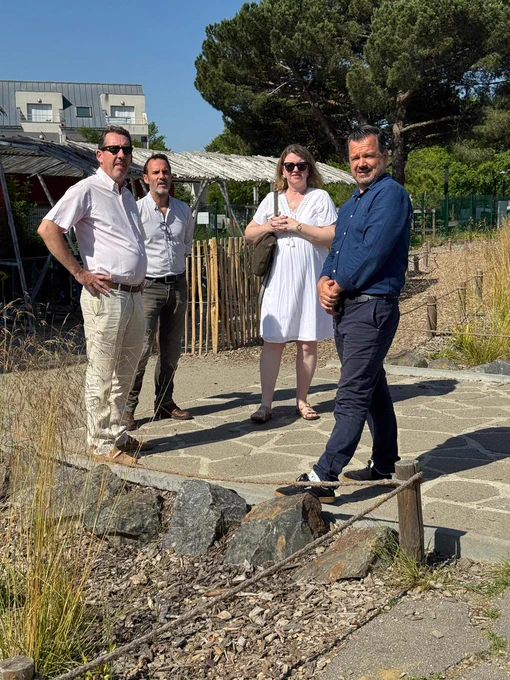 Rencontre avec le personnel de l'école monsieur le maire