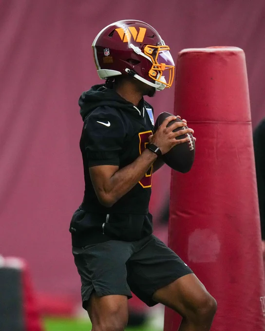 Photo of Jayden Daniels at practice.
