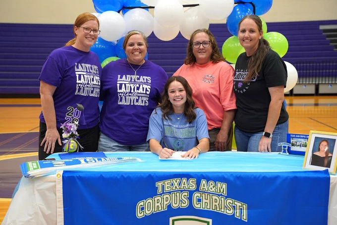Ambrielle Linscombe signs to Texas A&M Corpus Christi