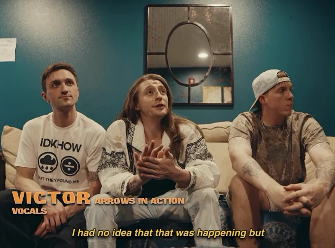 Image of matt, vic, jesse on a couch. Text caption Vic saying “i has no idea that was happening but”