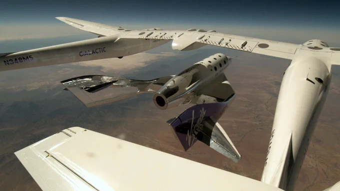 Le VSS Unity largué depuis le VMS Eve, l'avion porteur.