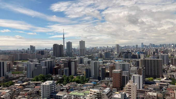 2026/05/28(木)9:17 東京都足立区 北千住空の画像 スカイツリー撮影