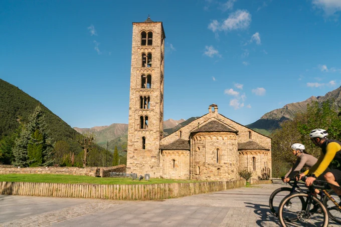 Vine a viure el cicloturisme al Pirineu i les Terres de Lleida! 🚴 

