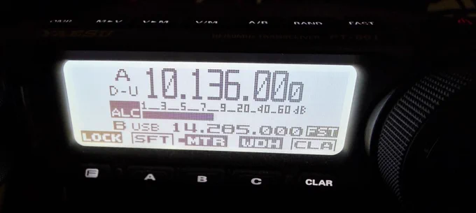 Matteo’s Yaesu FT-891 rig tuned to the 30-meter FT8 frequency.