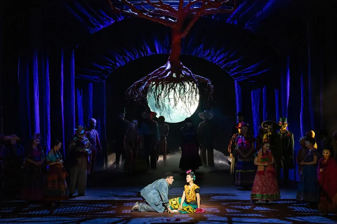 A scene from the opera EL ÚLTIMO SUEÑO DE FRIDA Y DIEGO.