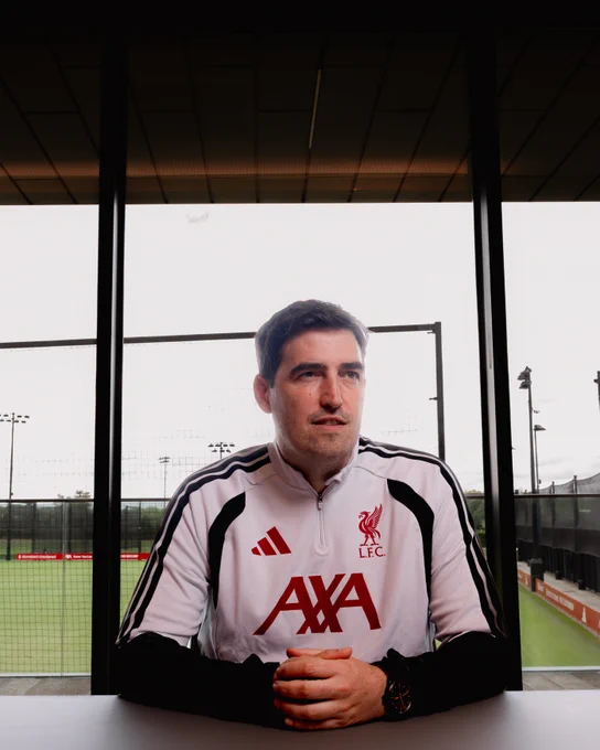 A picture of Andoni Iraola in his office at the AXA Training Centre