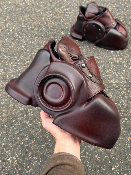 Armoured Lows Footwear by Céleste Clédat ( @celestecledat in IG).

Leather and TPU.