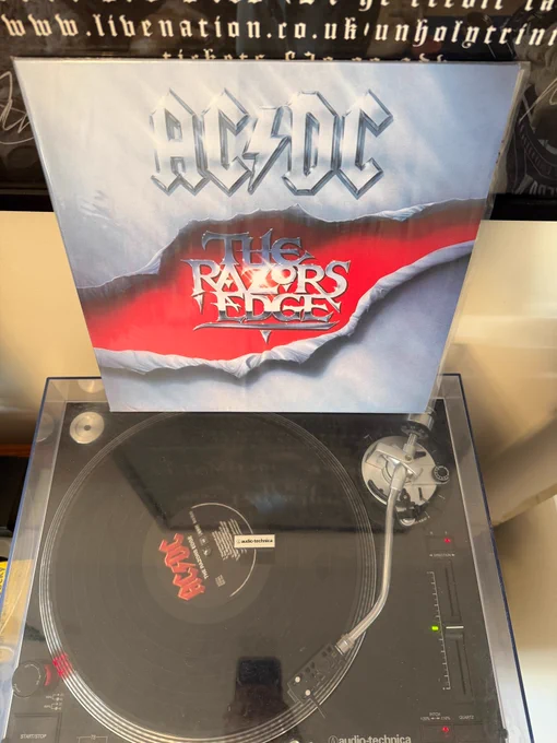 AC/DC  - The Razors Edge