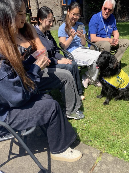 Students with Barney the dog