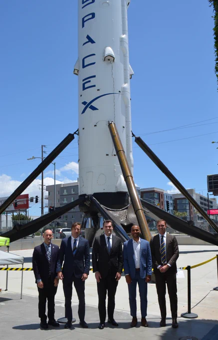 Photo featuring Under Secretary William Kimmitt touring the SpaceX headquarters.