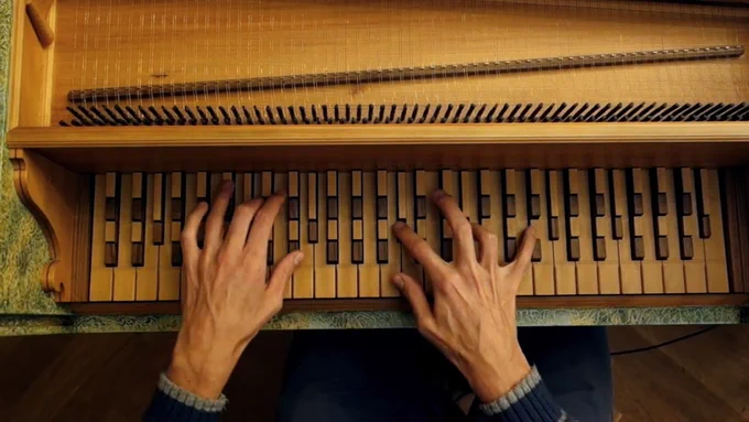 Hands playing Chick Corea on a reconstructed microtonal archicembalo with extra divisions of the black-note keys -- from https://youtu.be/upbwQPeGm0Q?si=2pmjLXBk8U-WcL9Z
