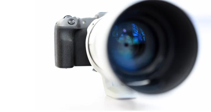 close up of canon camera and lens