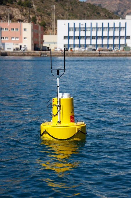  Yesterday, testing was carried out at the Port of Cartagena using the buoy prototype developed the SIMMBAD project (Smart Marine Monitoring System via Advanced Buoy), an initiative funded by the Regional Development Institute of the Region of Murcia. 

 

SIMMBAD aims to deploy and test, in a real marine (port) environment, a smart buoy integrating a range of sensors for the real-time monitoring and control of acoustic emissions and chemical pollutants in the marine environment. The project contributes to the protection of marine biodiversity and to compliance with the European Marine Strategy Framework Directive. 

 

In the words of Javier Mármol, President of SAES: “SIMMBAD is a clear example of how technological innovation can be harnessed to support sustainability and the protection of the marine environment. This project reinforces our commitment to developing advanced solutions that deliver real value to strategic infrastructures such as ports".