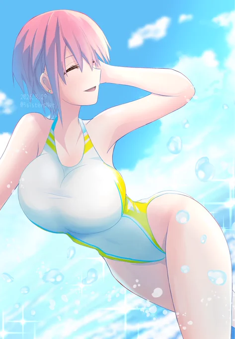水着の中野一花