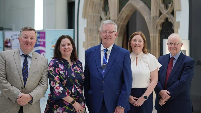(l-r) Professor Mark Taylor, Lisa McWilliams (DoH) Health Minister Mike Nesbitt, Tara Clinton & Professor Stuart Elborn (BHSCT). 