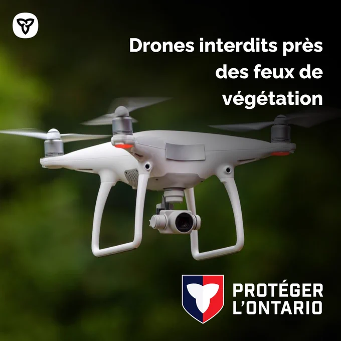 Drone en vol, avec le texte Feux de forêt : zones interdites aux drones 