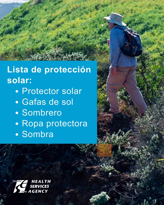 Foto de una persona en sol, con una lista titulada "Lista de protección solar": protector solar, gafas de sol, un sombrero, ropa protectora y sombra.