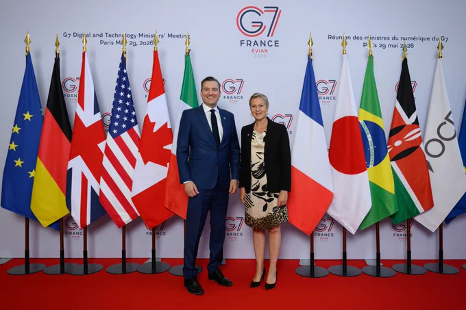 Minister Solomon at the G7 meeting.