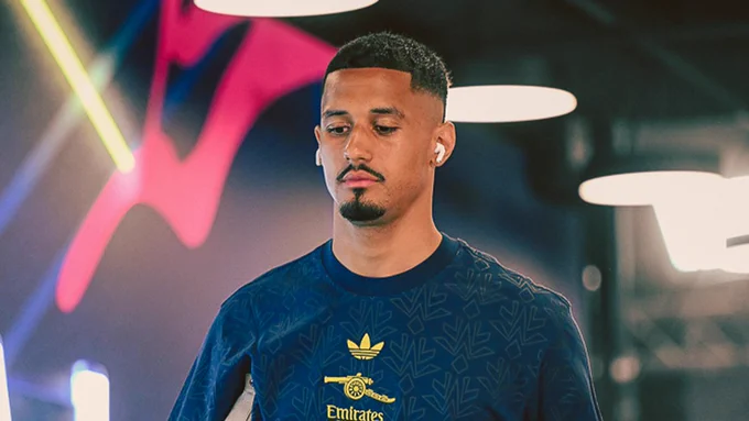 William Saliba arrives.