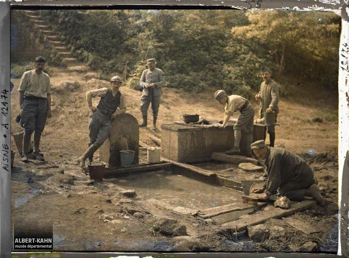 Militaires au lavoir

30/05/1917 
Numéro d'inventaire
A12174 https://collections.albert-kahn.hauts-de-seine.fr/document/militaires-au-lavoir/617a7a40cf8b8968b337260f?q=