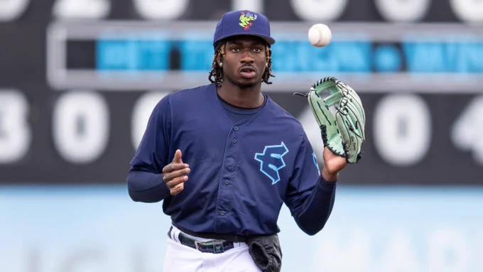 An image of Felnin Celesten in a blue Everett AquaSox uniform.
