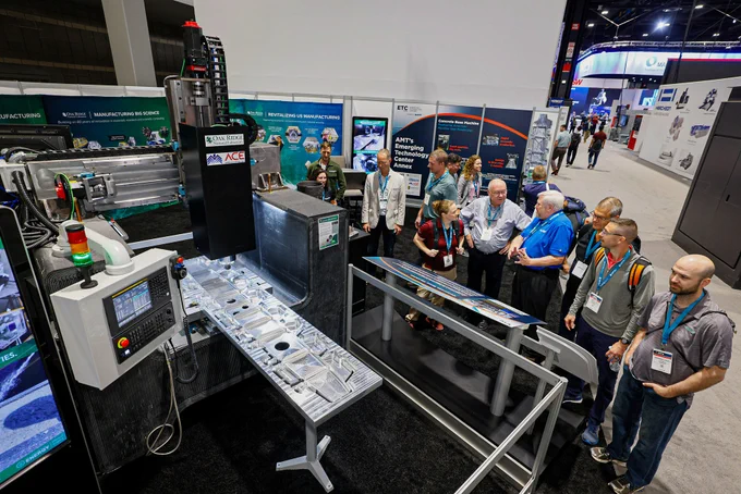 Thousands of visitors at IMTS in 2022 interacted with ORNL staff to learn about the project and how ORNL is revitalizing US manufacturing.