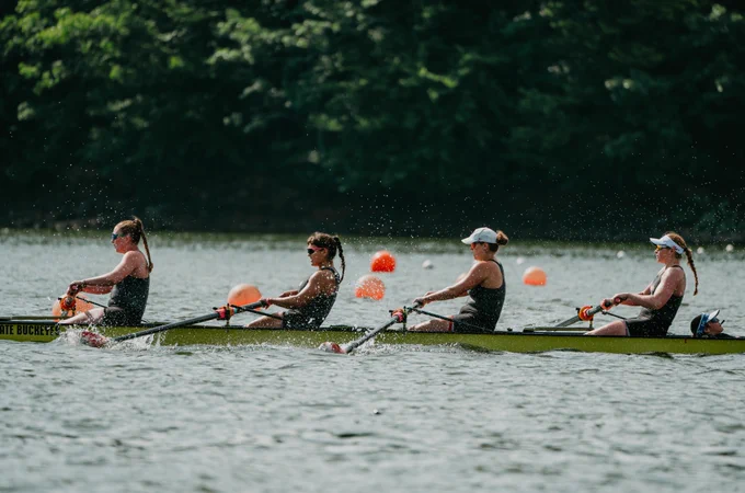 women's rowing 