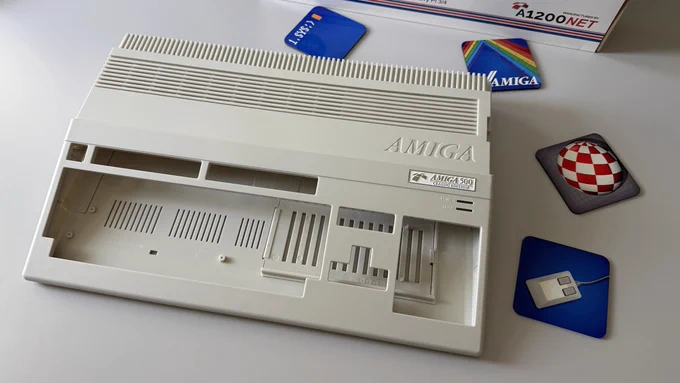White A500 Case

Clean, classic and timeless.
The White Amiga 500 replacement case gives your Amiga a fresh new look while keeping the original spirit of the machine alive.

Check now 👉 https://buff.ly/LEmVTGw 