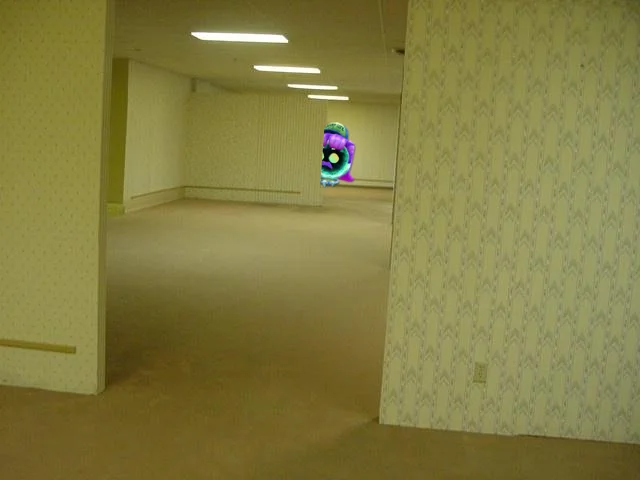 Meme edit of ALICE from Dimensional Double Shift peaking around the corner of a wall in a Backrooms scene