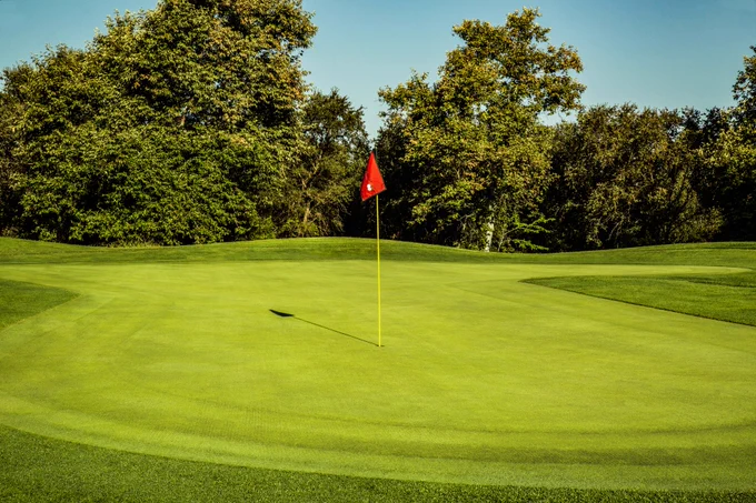 Tee-2-Green, Pure Select Bentgrass Green at Cherry Island Golf Course, Elverta, CA
