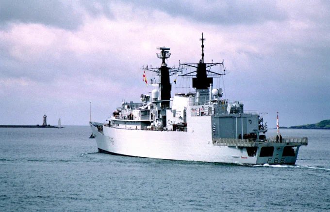 The frigate HMS Campbeltown departs Plymouth on June 1, 2004. Iain Ballantyne Collection image by Dennis Andrews.  Photo used in the Warships IFR D-Day 60 special edition.  No use without prior permission.
