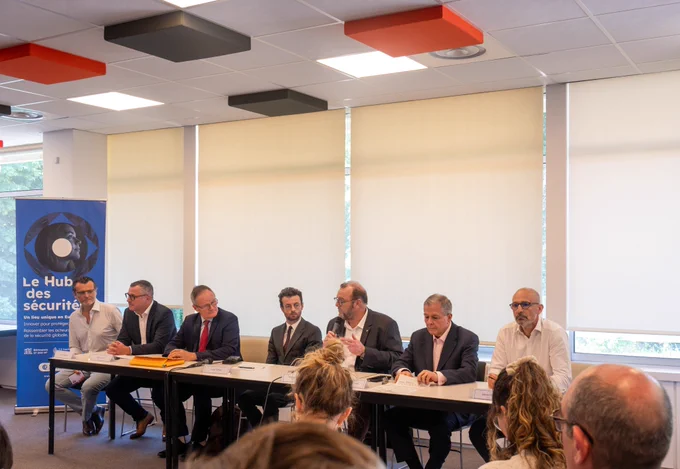 Point presse au Hub des sécurités à Ecully avec Lucas Turgis, Philippe Guérand, Mathieu Delaplace, Gérald Vallet