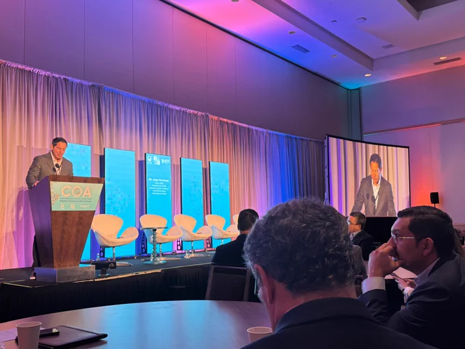 Jorge Hernandez, Chair of IAAE and President/CEO of Aerostar Airport Holdings in San Juan, Puerto Rico, welcomes Airports Conference of the Americas attendees.
