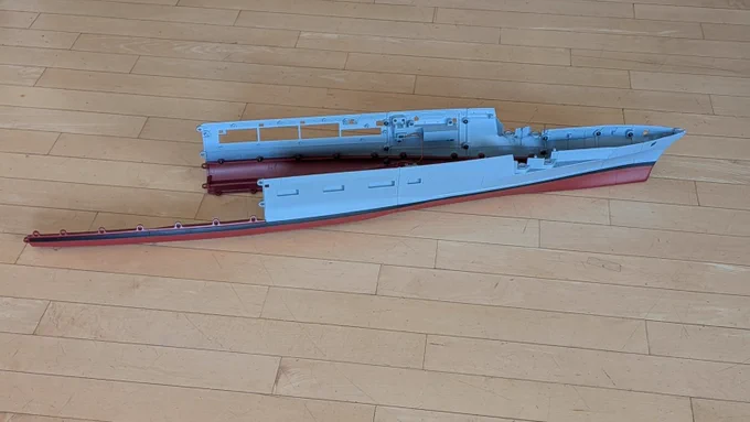 Hachette Graf Zeppelin 1/200 scale model, step 41