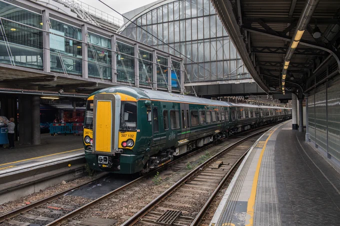 Great Western Railway 387132 in its green livery at London Paddington station. GWR.