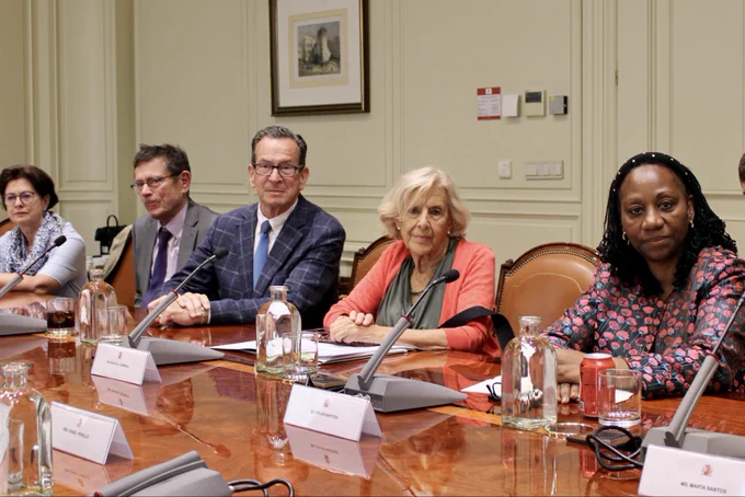 Entre los miembros del Comité ha asistido la exmagistrada Manuela Carmena