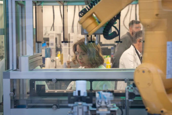 Technology Secretary Liz Kendall visits the Materials Innovation Factory at the University of Liverpool