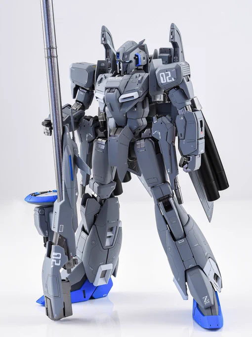 製作コンセプト
Zガンダムが好きなのでその系列に当たるZplusC1を選択
作例も多く存在してファンの多いセンチネルの機体を選択するのは非常に危険だと思ったが自分なりにセンチネル本から読み解いて今の自分の理想とするC1を製作することに
大きな指針は2つ
・人型を離れたC１の設定画と人型との中間で上手くバランスをとる
・航空機とロボとしてのディテールを多数入れる

スジボリ以外の大きな加工箇所
頭部
前後に延長加工し、フェイスパーツを奥に設置

胸部
両サイドで3ｍｍ切り詰め
胸部白ダクト部分を延長
長方形のセンサーを一度切り離し位置を変更
フィンディテールを作成
コックピットハッチ可動部にプラ材でメカディテール追加

胴体
フレームと外装で3ｍｍ延長加工サイドと下部にメカディテールをプラ材で作成

肩
胴体との間のプレートをプラ材で大型化
左肩のナンバーを囲む△をプラ材で新規作成
段落としでフレーム同士の隙間があるように加工

腕
二の腕の全面が曲面なのを平面に面構成変更
フレームの隙間を演出するように段落としと面構成を変更

腰
前部装甲を3ｍｍ延長
設定画で描かれているが模型では再現されていない股間フレームをken16ｗ氏の作例を参考に作製
リアスカートを2ｍｍ延長

脚部
太もも関節を腰の改修と同じようにken16w氏の作例を参考に作製
ポージングに幅を持たせるために膝にロール軸を作製
脹脛でフレーム外装ともに3ｍｍ延長
フレーム同士の隙間を演出するために0.3，0.4，0.5ｍｍの段落とし加工
段落としした部分にメカディテール風のスジボリを追加


疲れた