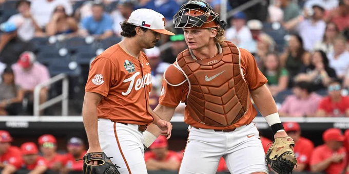 LIVE COVERAGE: Texas faces another CWS elimination game, face Georgia