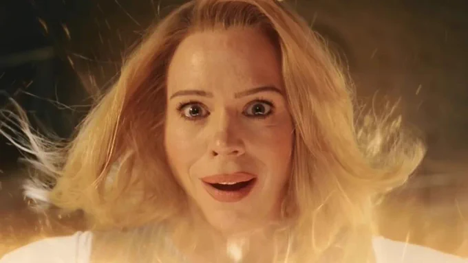 The Doctor regenerates into Billie Piper at the end of The Reality War