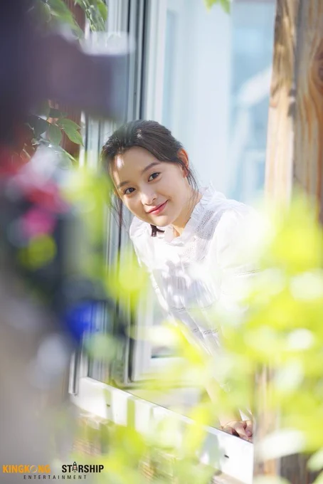 Jika ada yang ingin ditanyakan atau mau bertanya sesuatu, boleh ketuk dm Iwon aja 💜