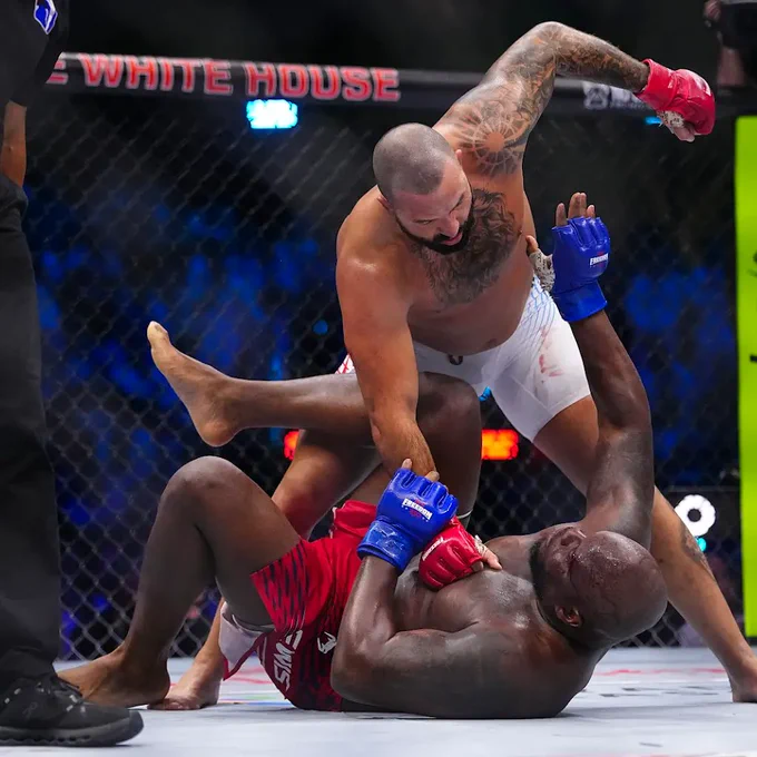 Derrick Lewis getting beat up