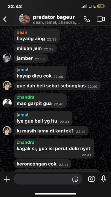 hayang aing = mau gue 
miluan = ikutan
hayap dieu = ayo kesini